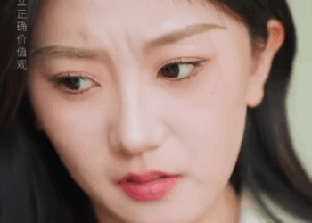 F0312001 女廁驚現人臉識別 無德經理的 偷窺陰謀 被當場拆穿 #劇情 #反轉 #短劇 #熱門短劇推薦 #內容過於真實 #一定要看到最後 #movie #drama part2