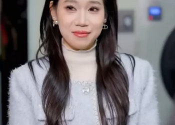 B3012001 恶毒舅媽求總裁姪女到店裡打工卻辱罵顧客還亂收錢 總裁直接上門甩她一巴掌 #短剧 #熱播短劇 #反转 #搞笑 part2