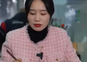 C3112005 每個人背后都會有那么一個默默愛他的人