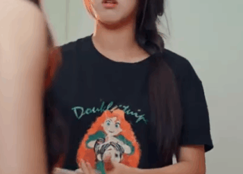 F0512004 窮養長大的女孩 連生理期都在 將就 一塊衞生巾的差距 太扎心 #劇情 #反轉 #內容過於真實 #短劇 #熱門短劇推薦 #一定要看到最後 #movie part2