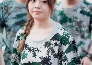 A0712002 下頭男把 沒分寸 當幽默 開冒犯玩笑被穩準狠反殺 這才是對越界的最好回應 #劇情 #反轉 #內容過於真實 #短劇 #熱門短劇推薦 #一定要看到最後 #movie part2