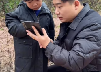 E2201008 看好孩子 不讓壞人有可乘之機 #幫助需要幫助的人 #傳遞善良傳遞愛 #正能量傳遞 part2