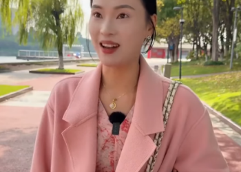 E2201012 眾里尋他千百度 驀然回首 那人卻在燈火闌珊處#劇情 #正能量 #情感 part2