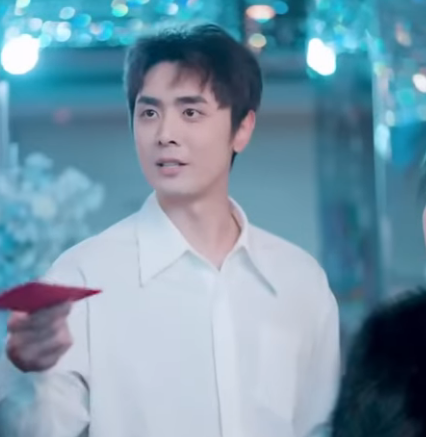 B2201016 渣男前任故意找茬 七总无奈拉个代驾当男友 他表明身份后惊呆众人 陈七七 part2