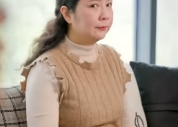 B2201020 姐夫口无遮拦当众嫌弃姐姐还敢往家领人 七七火冒三丈上前教训他还要给姐姐介绍优质男 爱是常觉亏欠不是亏本 #drama #情景剧 #反转 #復仇 part2