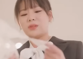 B2201025 霸道总裁低调参加同学聚会 竟被保安当众侮辱嘲笑 亮明身份后瞬间被啪啪打脸 陈七七 part2