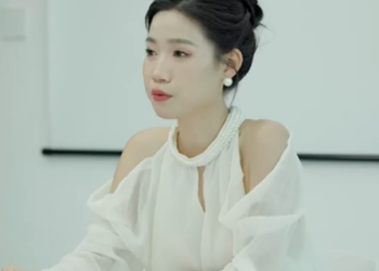 B0401002 实习生瞧不起入职宝妈 嘴上不饶人会议上抢功劳 总裁当场揭穿她提升宝妈为总监 陈七七 part2