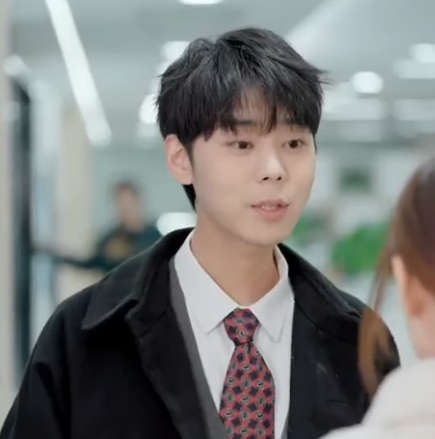 B0401003 心机女剐蹭豪车竟反手污蔑老同学 没想到她竟是豪车车主亿万总裁 一句话让心机女直接傻眼了 陈七七 part2